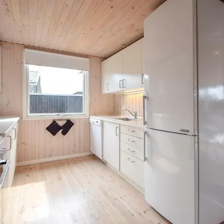 Three-bedroom In Juelsminde *